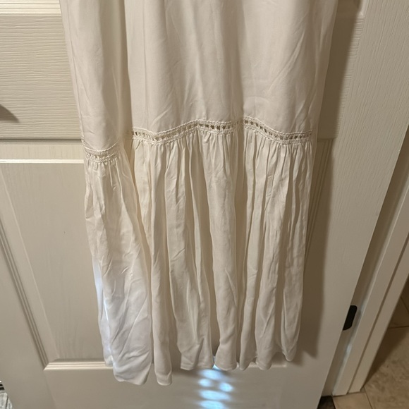 Ellsworth & Ivy- White Maxi Dress 🤍 - Picture 3 of 6